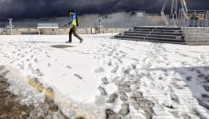 札幌で初雪、例年より８日早く…真っ白に覆われた藻岩山で「赤や黄色の紅葉楽しめた」