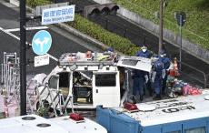 自民党本部襲撃、容疑男の車内にガソリン入り灯油缶１６個…複数のガスボンベも