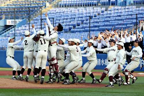 六大学野球で早稲田Ｖ、明治を４―０で下す…春に続き２季連続４８度目のリーグ優勝