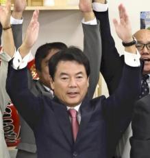 宇都宮市長選、自公推薦の佐藤栄一氏が６選確実…ＬＲＴ開業の実績掲げる