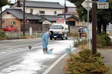 工場敷地内でトラック運搬中の塩酸が４００リットル流出、けが人なし…長野・千曲市