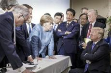 安倍首相とは１９秒握手したトランプ氏に「無視された」…独メルケル前首相が初の回顧録