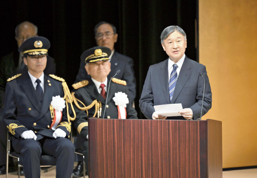 天皇陛下が自治消防大会に出席…「現地で対応に力を尽くされた関係者の努力を深く多といたします」