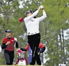 岩井千怜が２ホール終え暫定首位、山下美夢有２位…米女子ゴルフ最終予選会