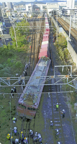 鹿児島のＪＲ川内駅で貨物列車脱線、終日一部区間で運転取りやめ…前日検査で線路に異常なし