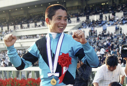 岩田康誠騎手、スマホ不適切使用で騎乗停止…ＧＩの朝日杯含む京都競馬場での７鞍は乗り替わりに