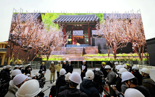 韓国パビリオンに「メディアファサード」、トイレに大坂城再建時の「残念石」…万博開幕へ着々