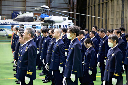 羽田空港の航空機炎上、海保機乗組員５人の追悼式が営まれる…所属本部長「世界一安全な現場を実現」