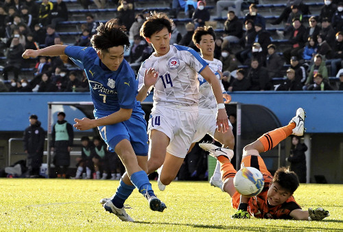 日章学園の高岡伶颯がさっそくハットトリック、札幌大谷はＰＫ戦を１２－１１で制す