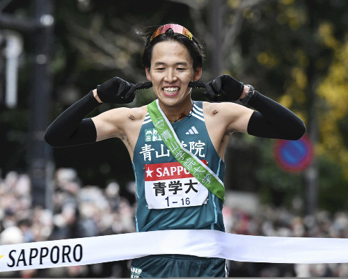 箱根駅伝で青山学院大が２年連続８度目の総合優勝…復路は一度も先頭譲らず