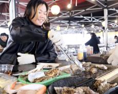 海なし群馬で「出張カキ小屋」、東日本大震災の復興支援…宮城・石巻産「プリプリで食べ応え抜群」