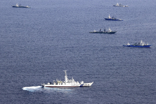 茨城・鹿島沖で漁船転覆、２人死亡・３人行方不明…巻き網にイワシが多く入り「船体が傾いた」