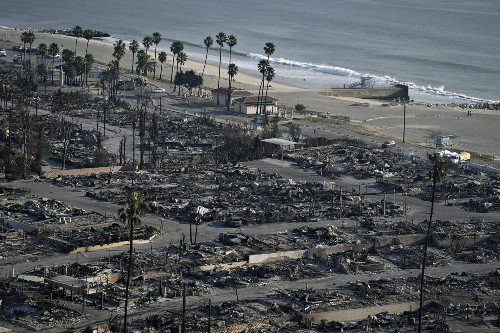 ロス山火事、高級住宅街での鎮火進捗率８％…知事はトランプ氏に視察求める手紙