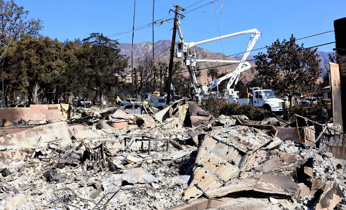 ロス山火事、昨年５月から続く異常乾燥に送電塔トラブルが発端か…死者２４人・行方不明者２０人以上