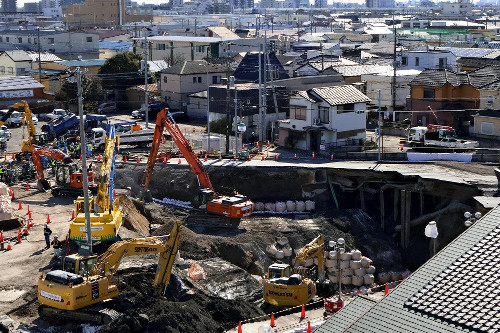 八潮陥没、下水道利用の自粛解除…捜索ドローンが運転席発見