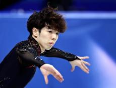 羽生結弦さんからのペンダントがお守り、佐藤駿がＳＰ９位から銅…「届かないと思っていた」
