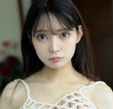 “インスタグラビアの女王”似鳥沙也加、ネット「規制」超越した大胆姿を解禁　新作写真集が1位独占！