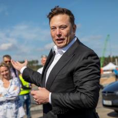 イーロン・マスク氏、宇宙進出なければ人類は滅亡と警告 小惑星の衝突、太陽の膨張などを予見