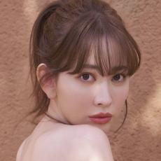 元AKB48・小嶋陽菜　最後「かもしれない」写真集　絶景ボディを解放「色々な姿をお見せしています」