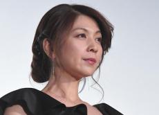 飯島直子が愛犬との別れを報告「ただただ愛おしく」「ただただ癒しの存在でした」