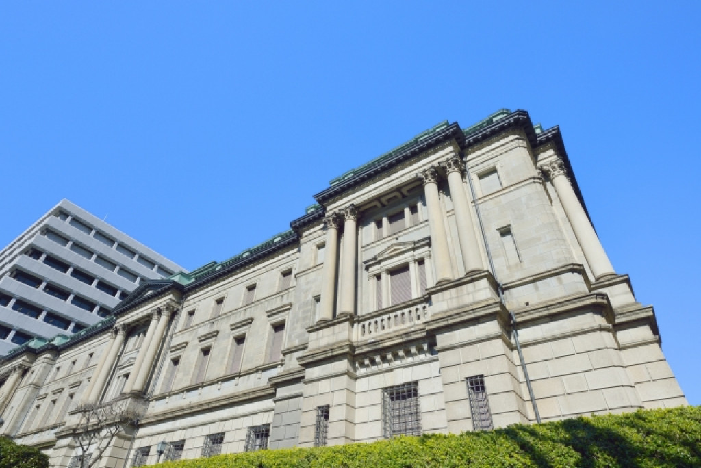 日銀総裁に植田和男氏が就任、金融危機の中、政策変更はいつか？