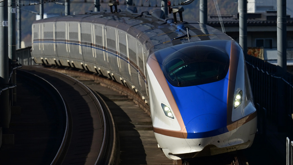 北陸新幹線が敦賀まで延伸 関東と関西で異なる反応が